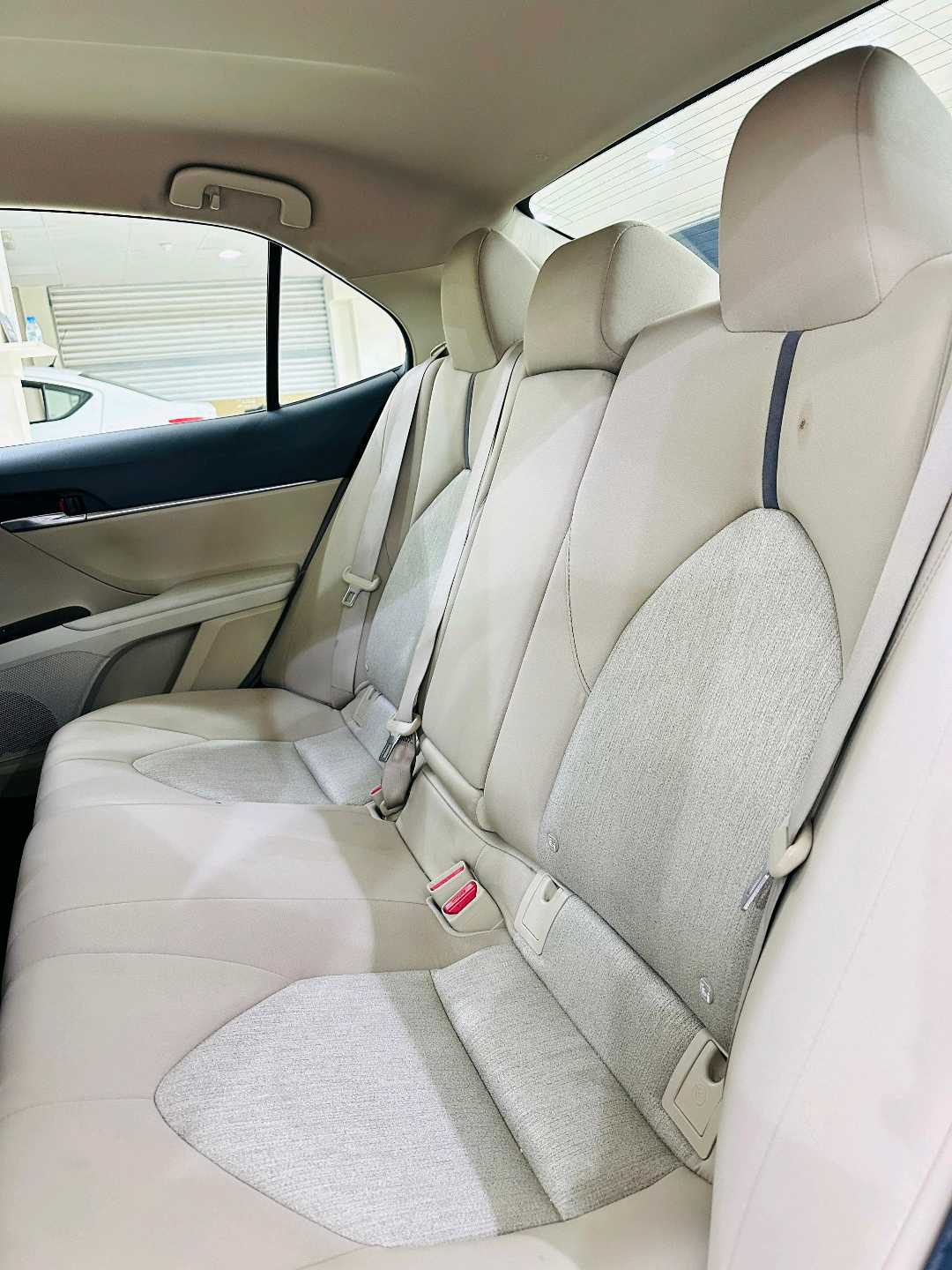 Car Image 2022 TOYOTA CAMRY LE