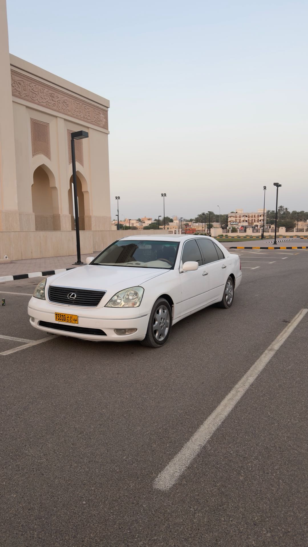 Car Image 2001 LEXUS LS 