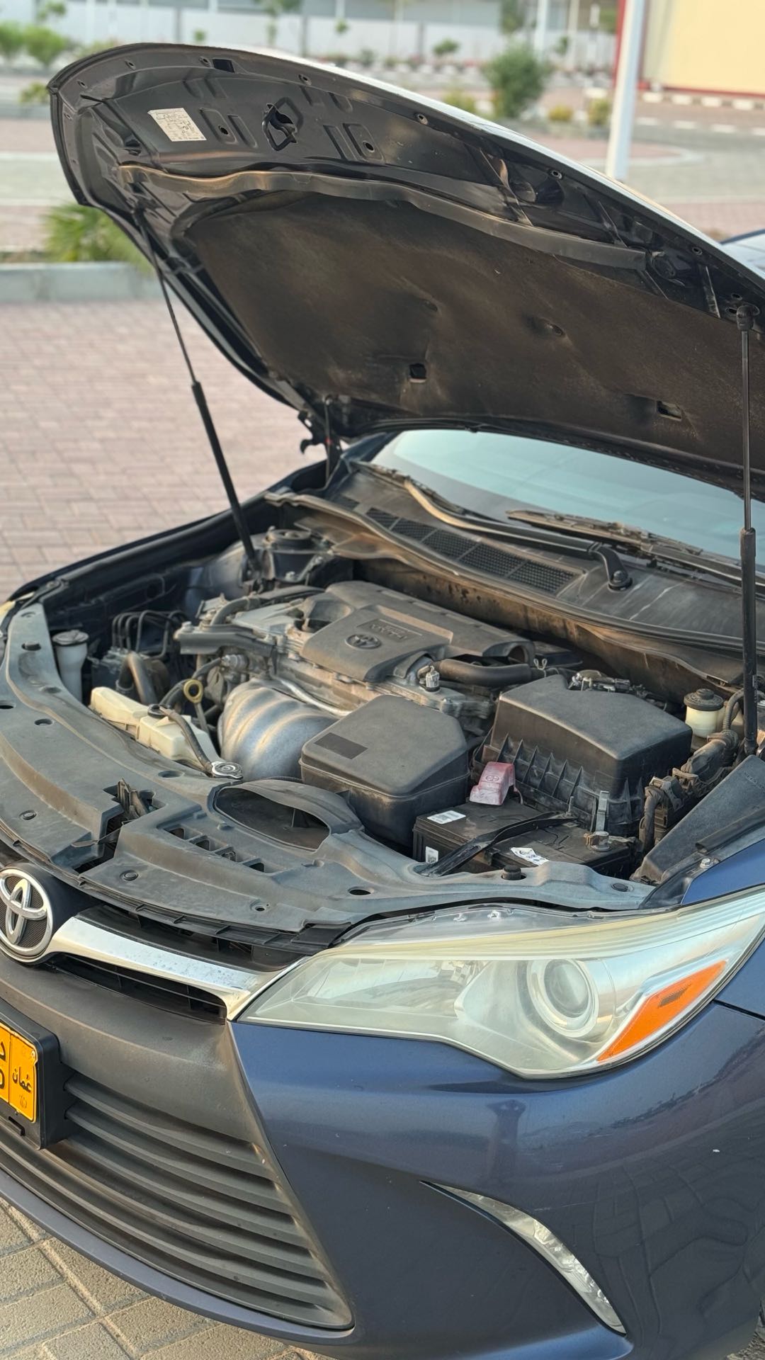 Car Image 2017 TOYOTA CAMRY LE