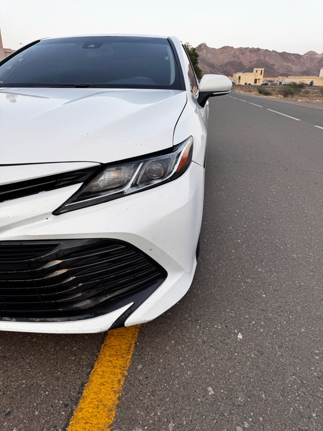 Car Image 2018 TOYOTA CAMRY LE
