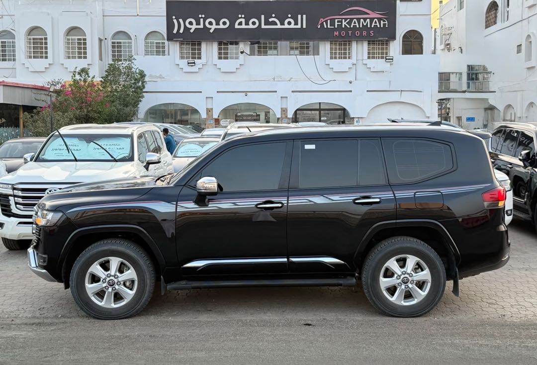 Car Image 2023 TOYOTA LAND CRUISER GX.R
