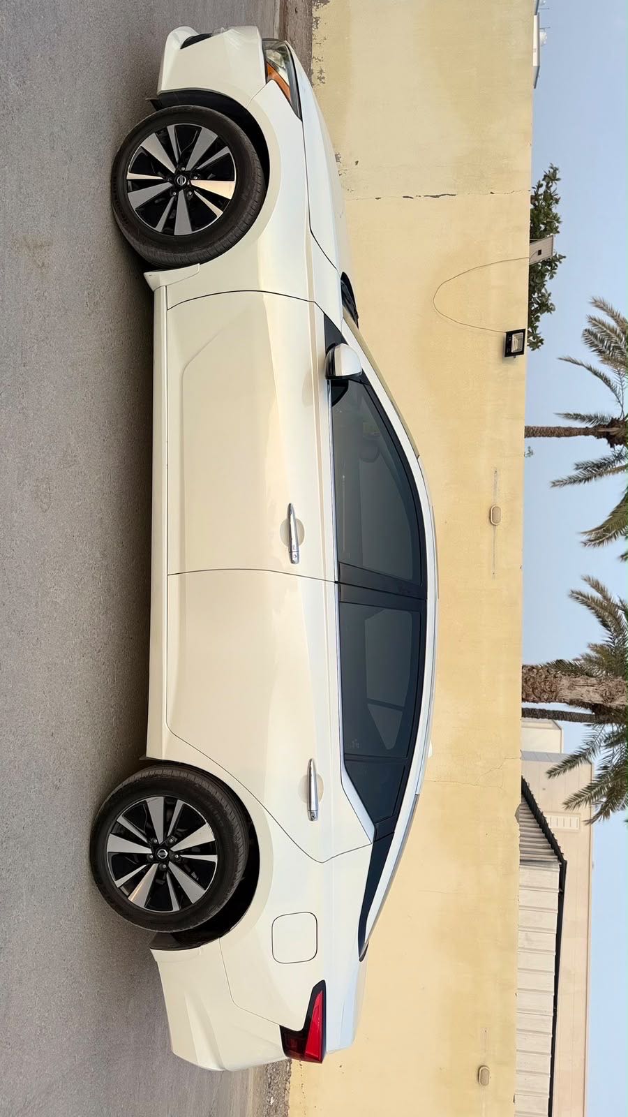 Car Image 2020 NISSAN ALTIMA SV