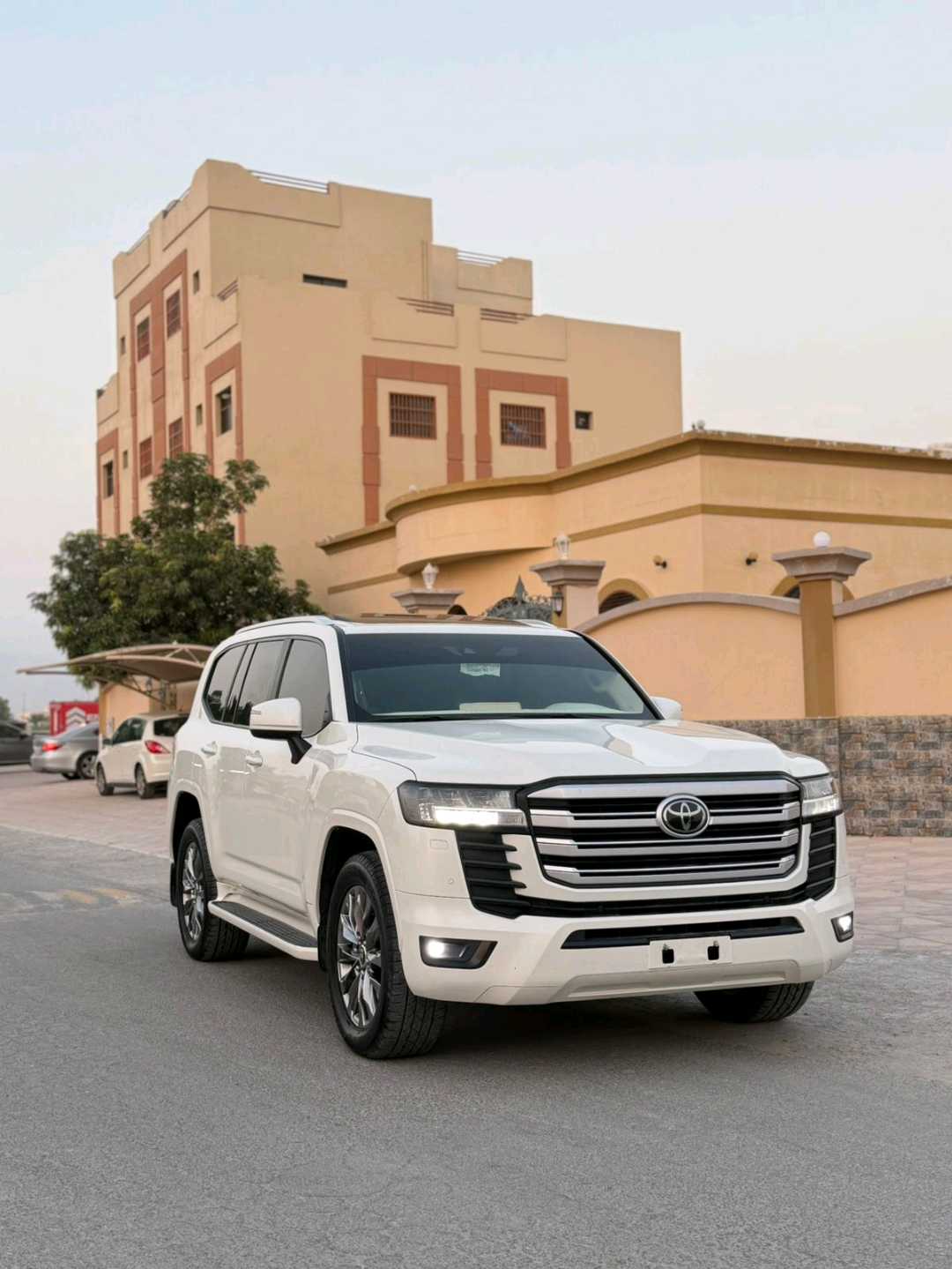 Car Image 2023 TOYOTA LAND CRUISER GX.R