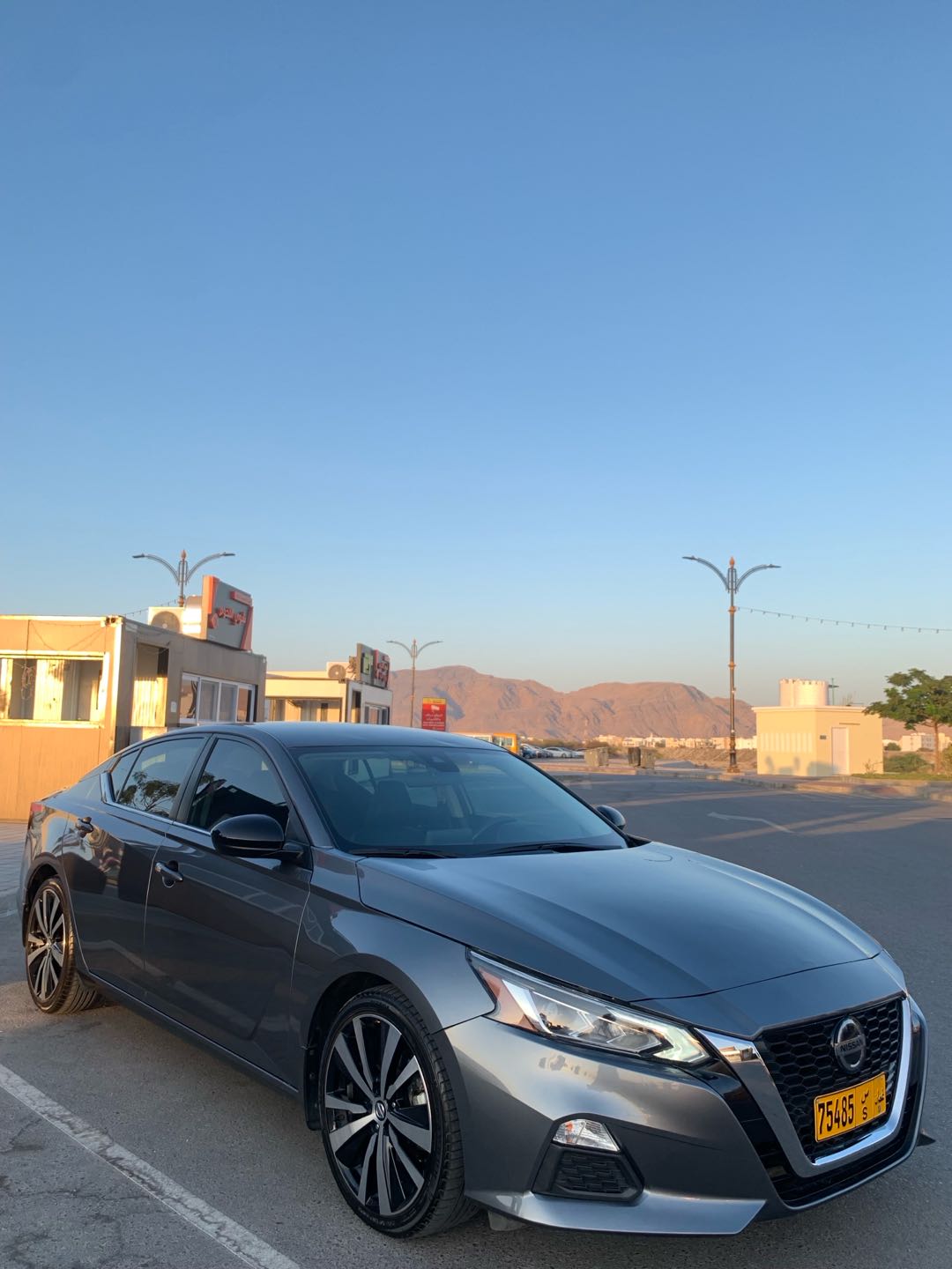 Car Image 2022 NISSAN ALTIMA SR