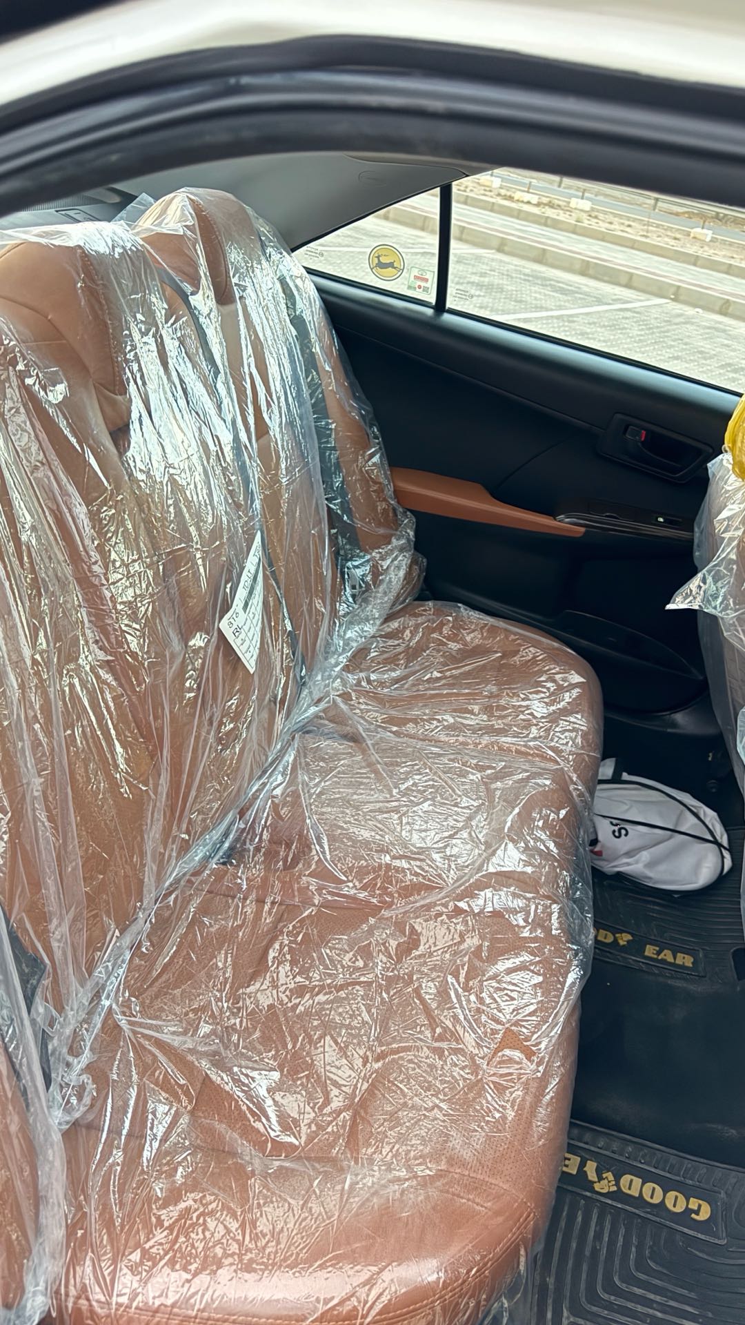 Car Image 2017 TOYOTA CAMRY GL