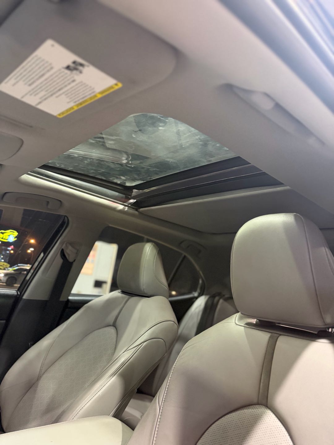 Car Image 2019 TOYOTA CAMRY XSE