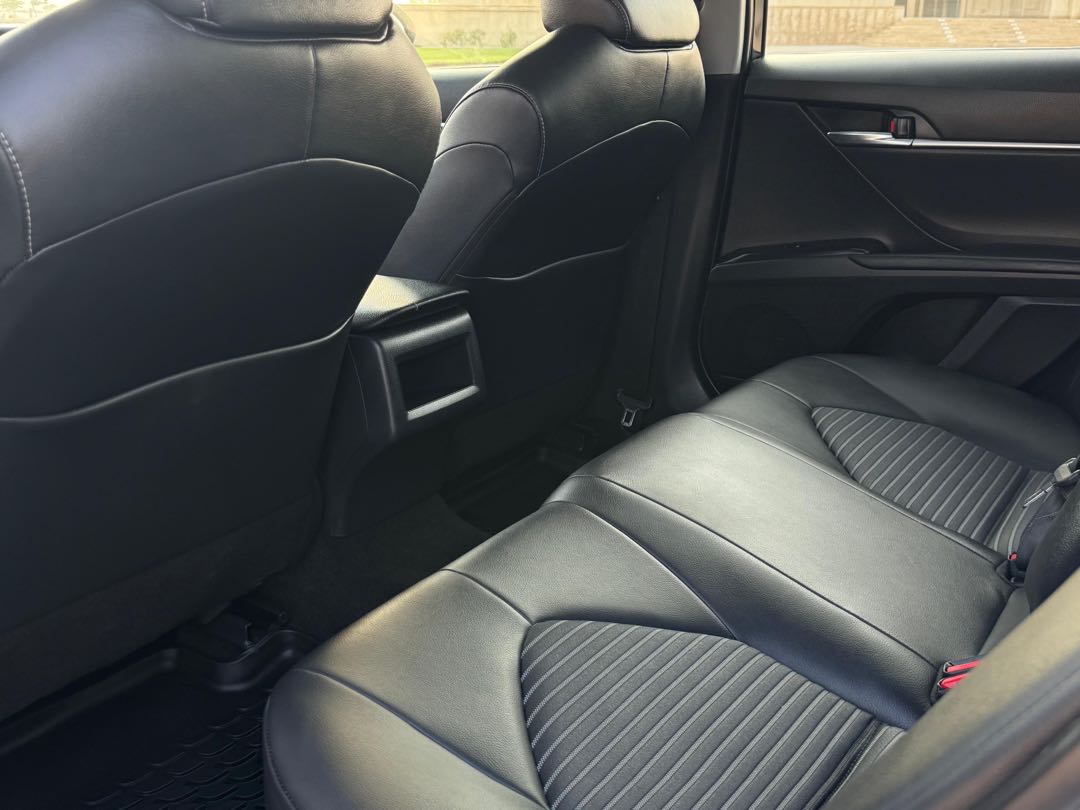 Car Image 2018 TOYOTA CAMRY SE
