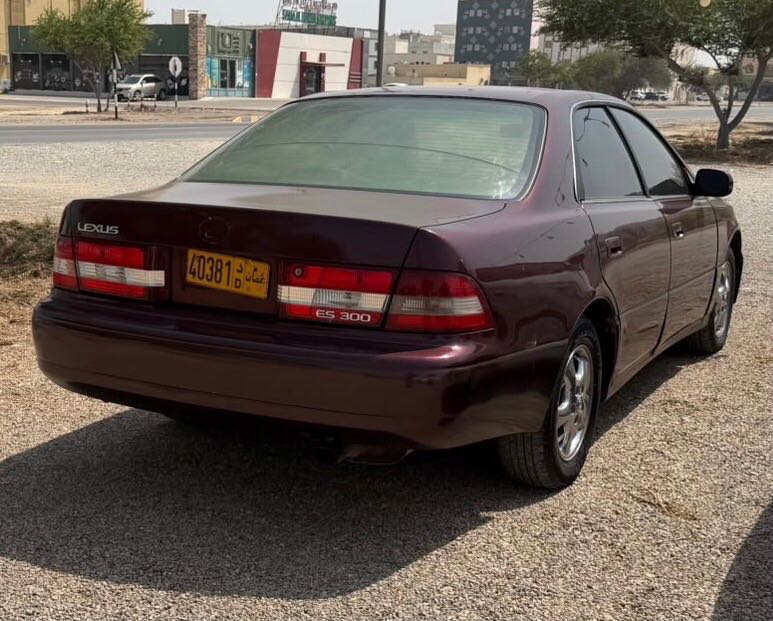 Car Image 1999 LEXUS ES 300
