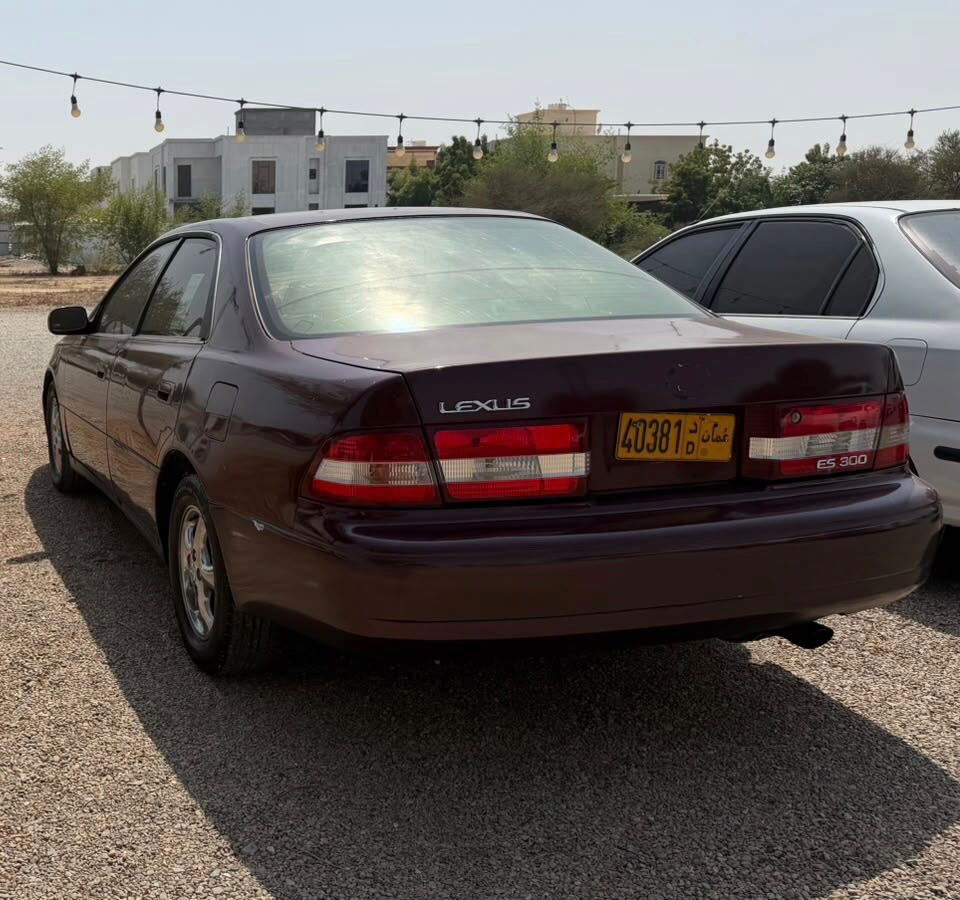 Car Image 1999 LEXUS ES 300