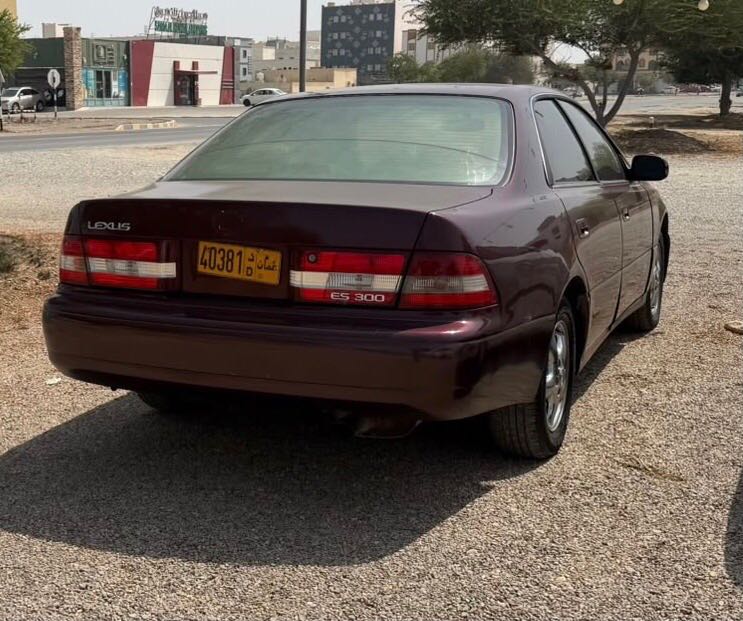 Car Image 1999 LEXUS ES 300