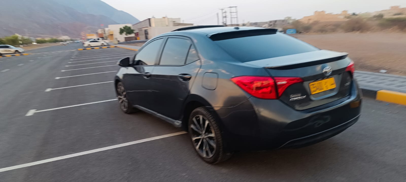 Car Image 2018 TOYOTA COROLLA XSE