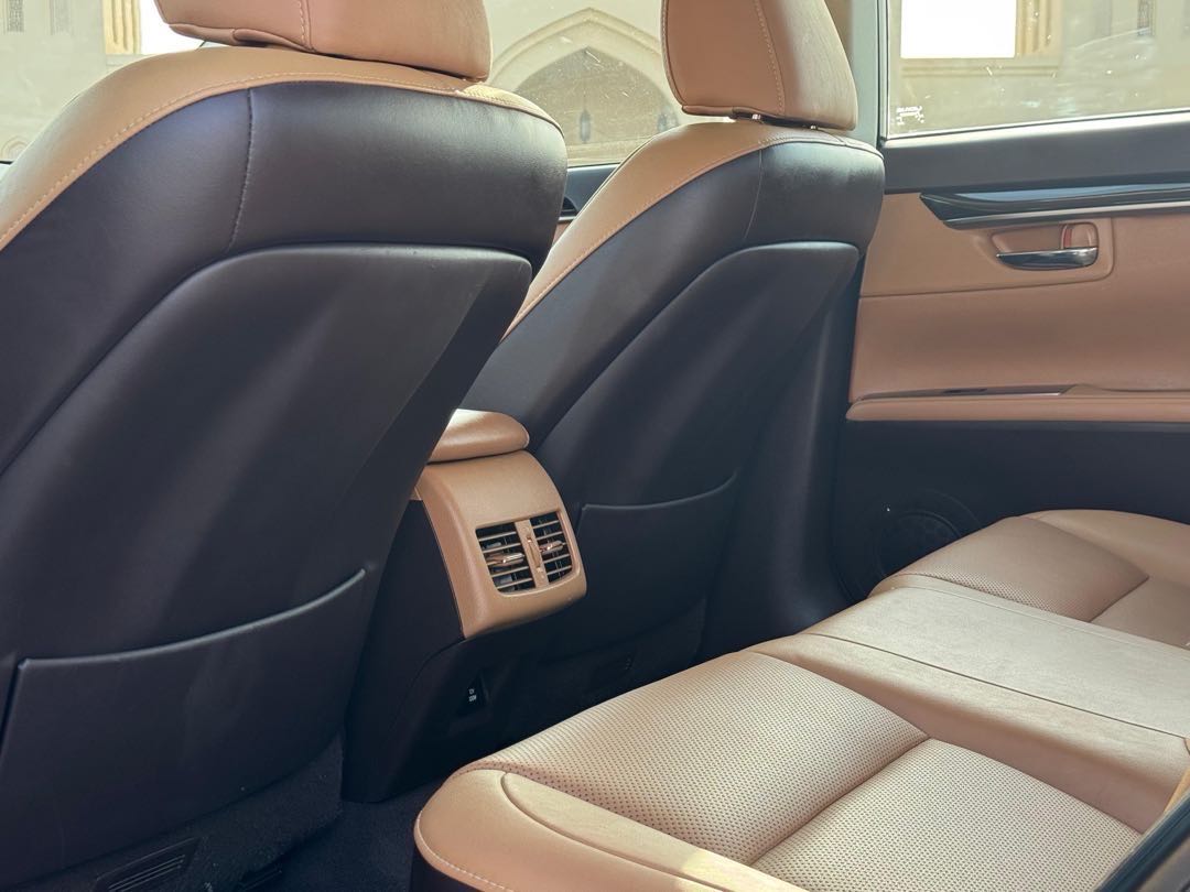 Car Image 2018 LEXUS ES 