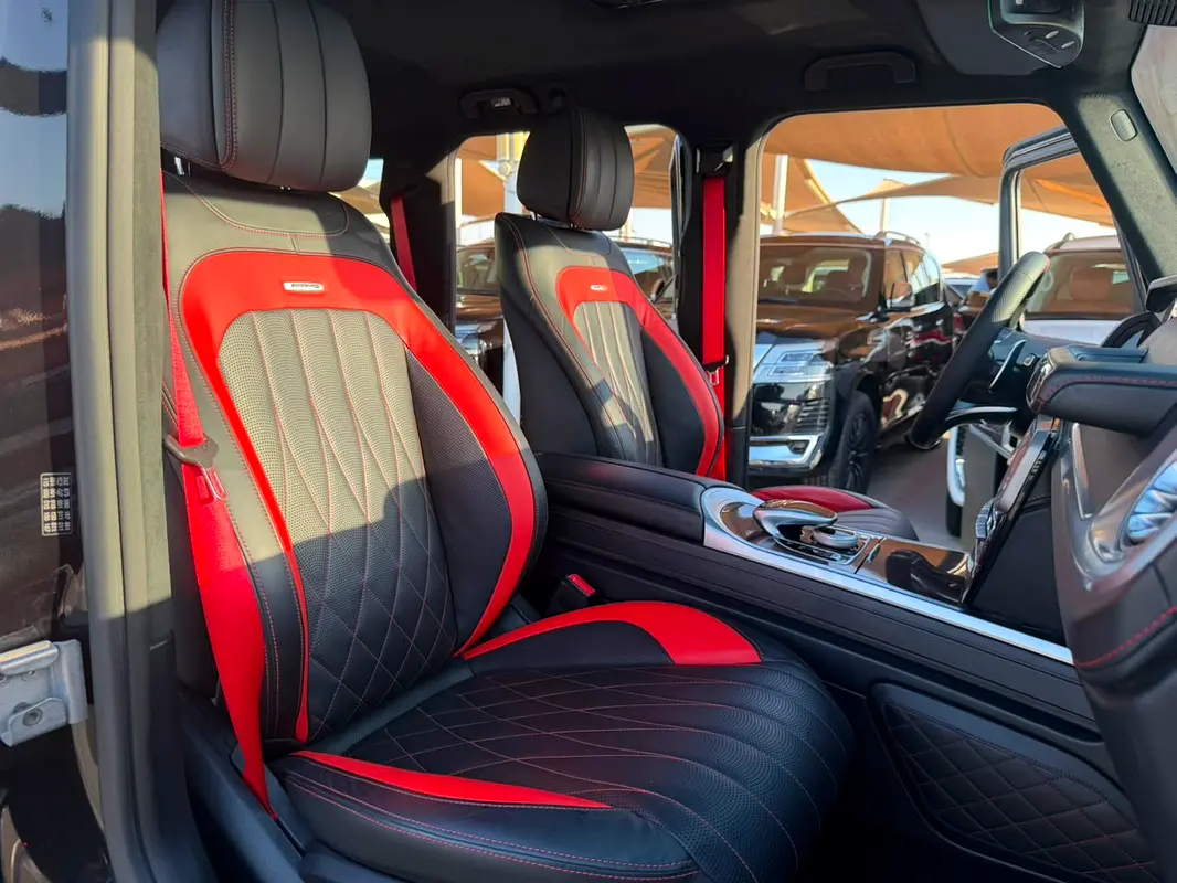 Car Image 2019 MERCEDES G CLASS 63