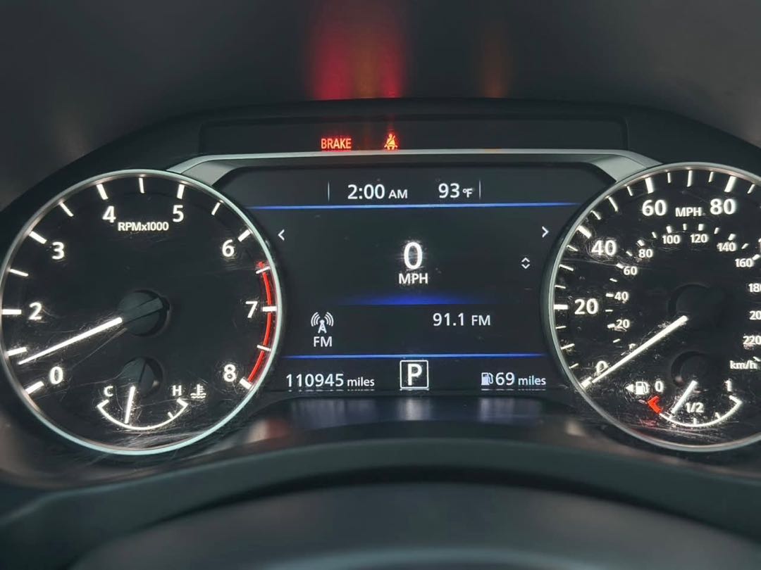 Car Image 2019 NISSAN ALTIMA SR