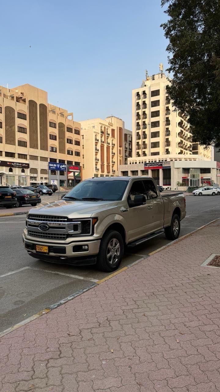 Car Image 2018 FORD F-150 XLT