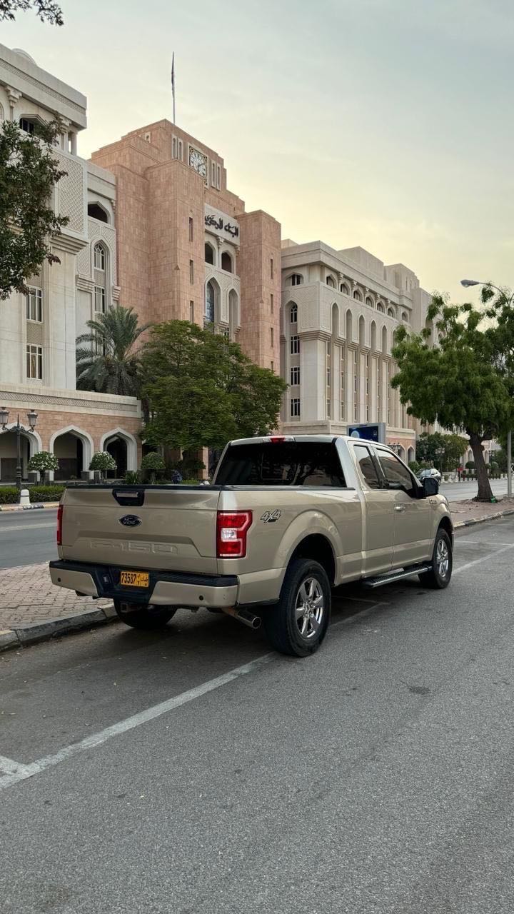 Car Image 2018 FORD F-150 XLT