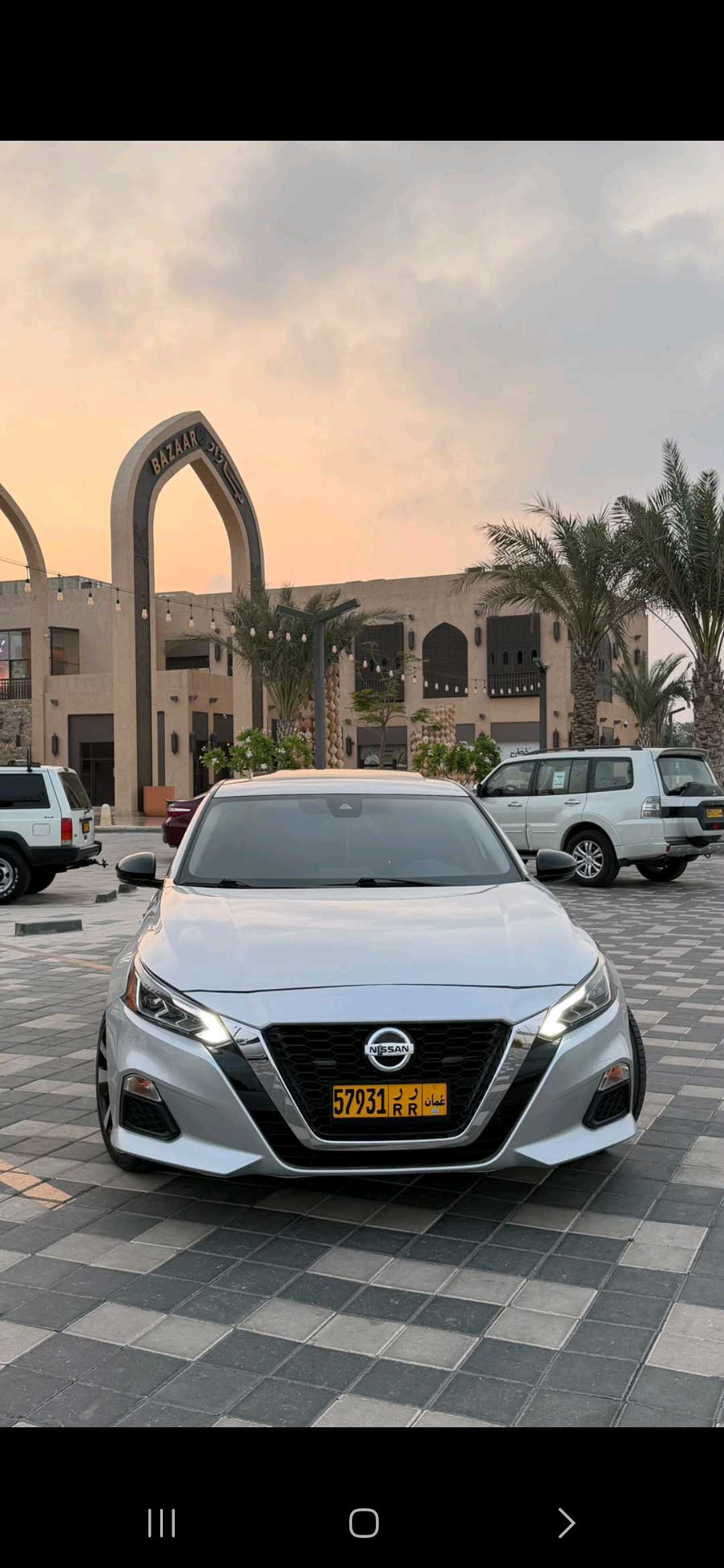 Car Image 2020 NISSAN ALTIMA SR