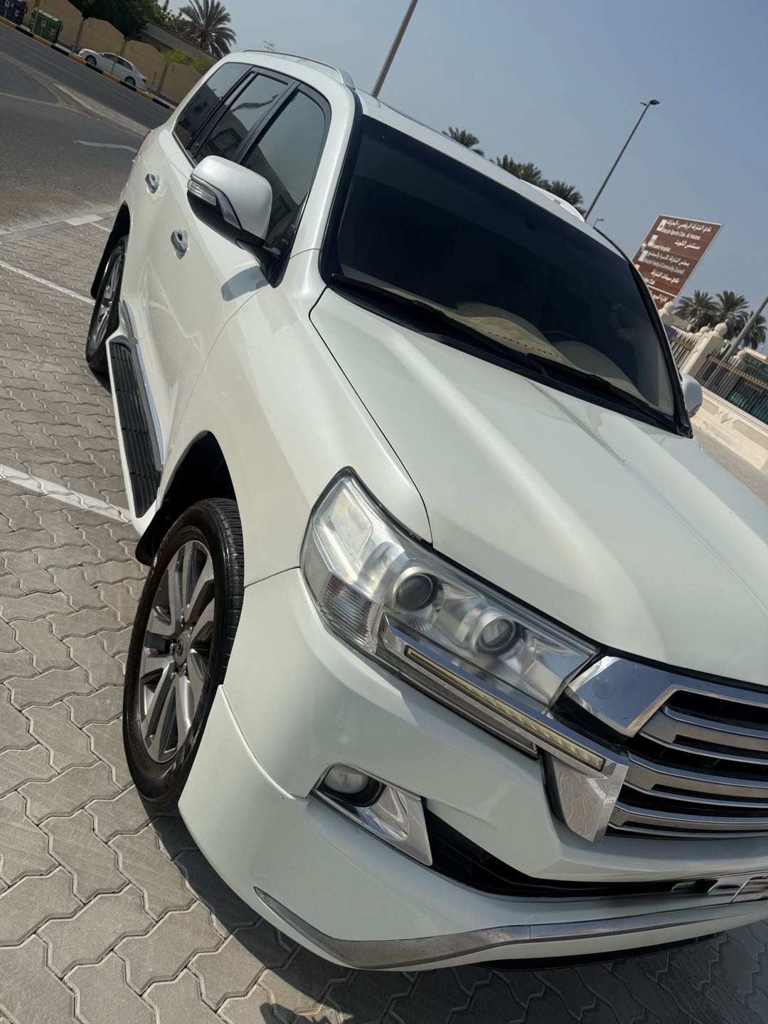 Car Image 2017 TOYOTA LAND CRUISER VX.R