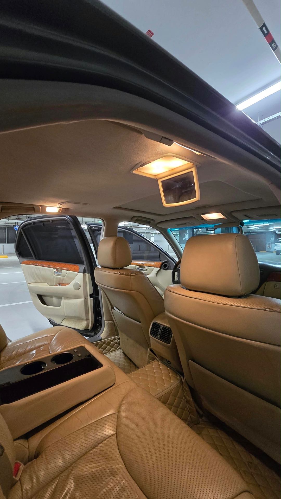 Car Image 2004 LEXUS LS 430 1/2 Ultra