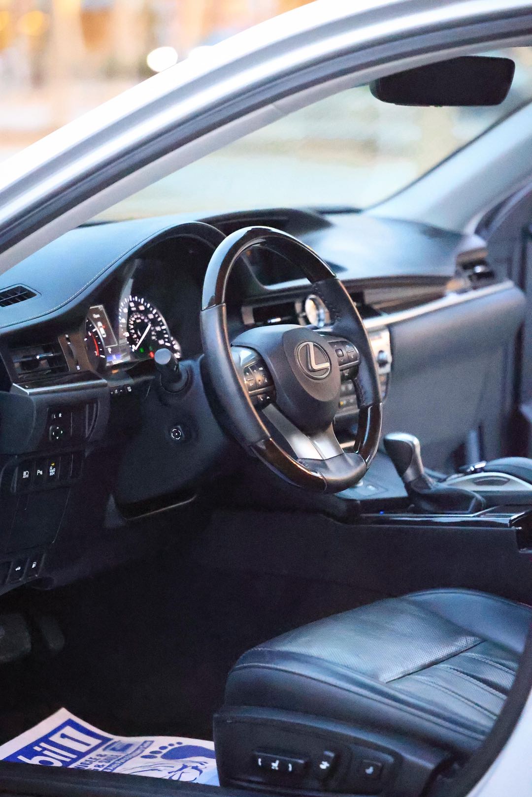 Car Image 2018 LEXUS ES 