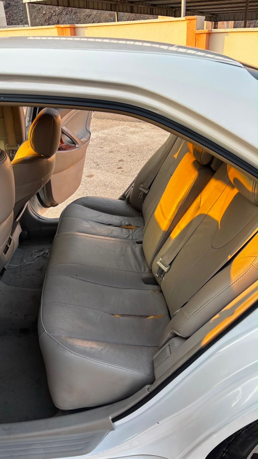 Car Image 2011 TOYOTA CAMRY XLE