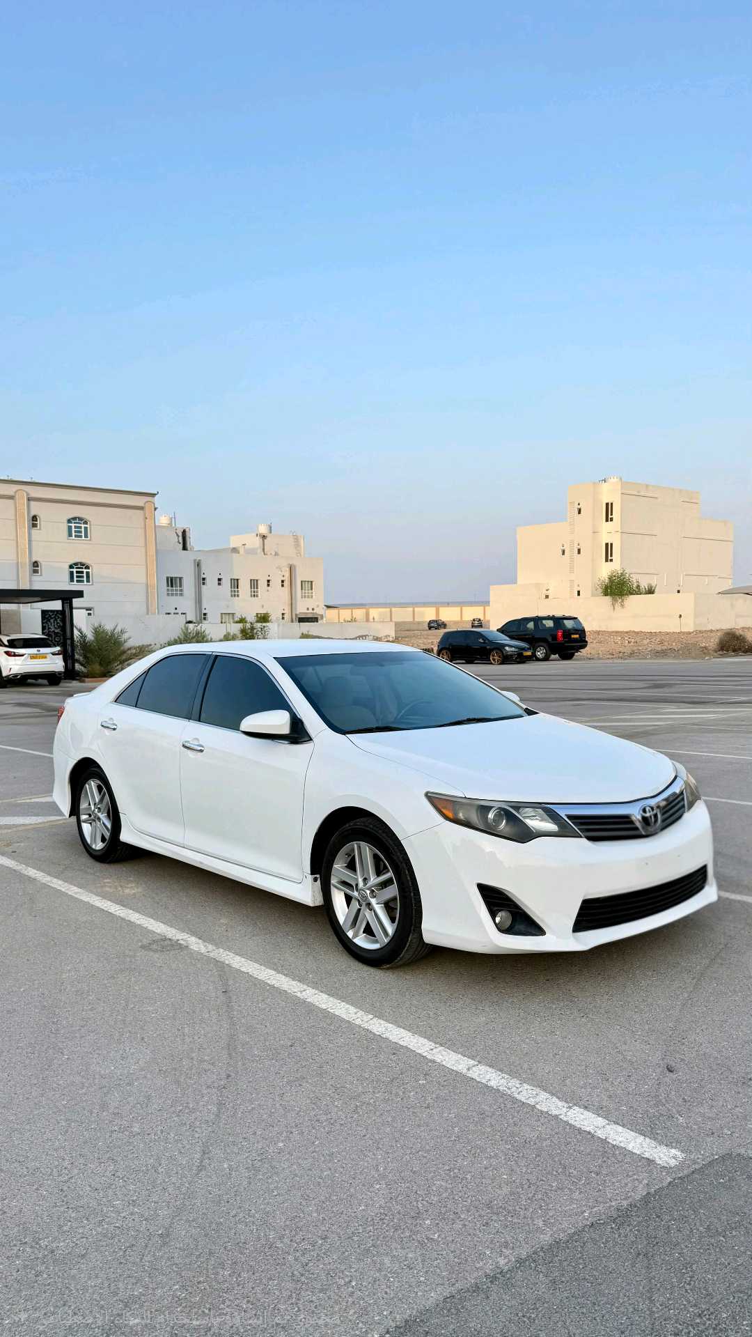 Car Image 2012 TOYOTA CAMRY SE