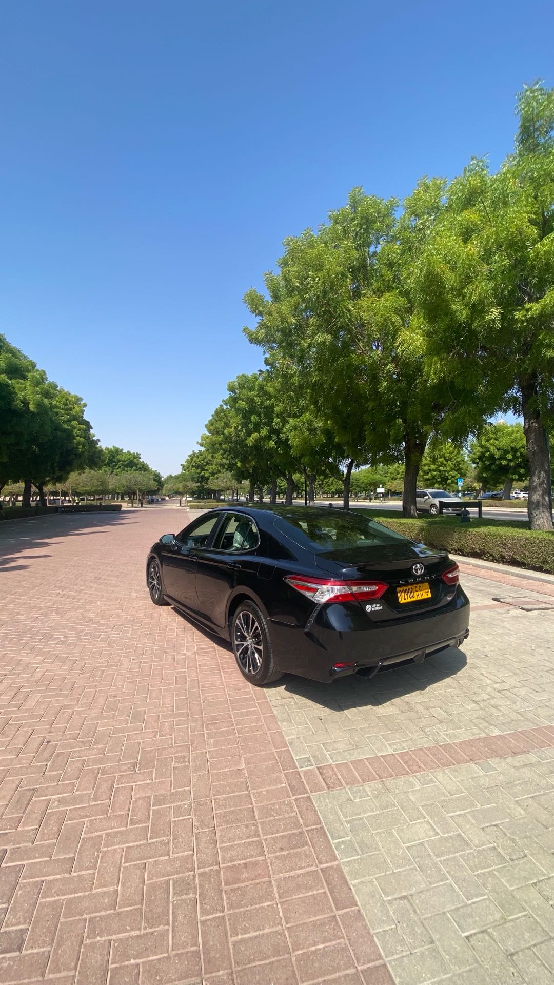 Car Image 2018 TOYOTA CAMRY SE