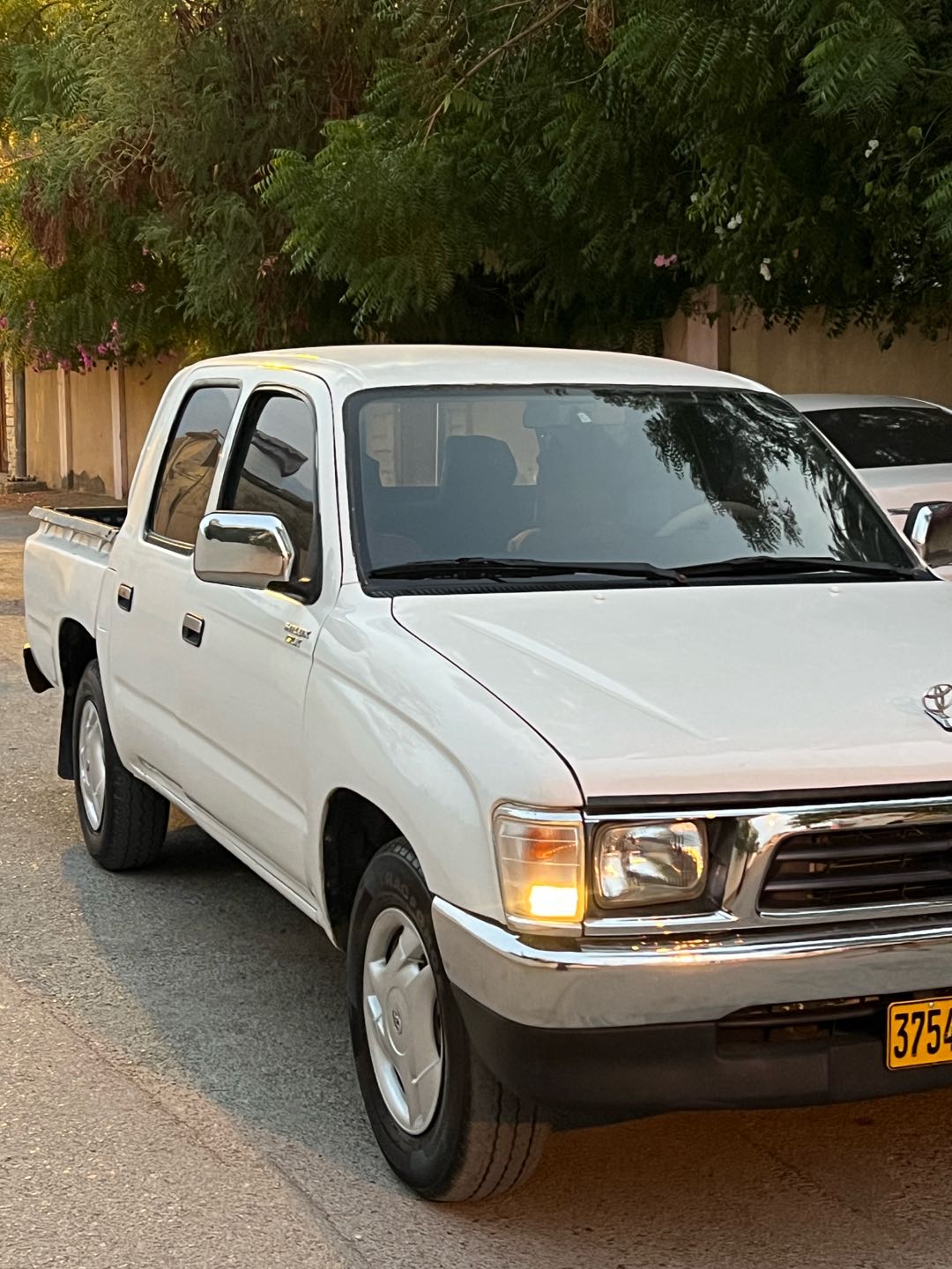 Car Image 1999 TOYOTA HILUX 2.7