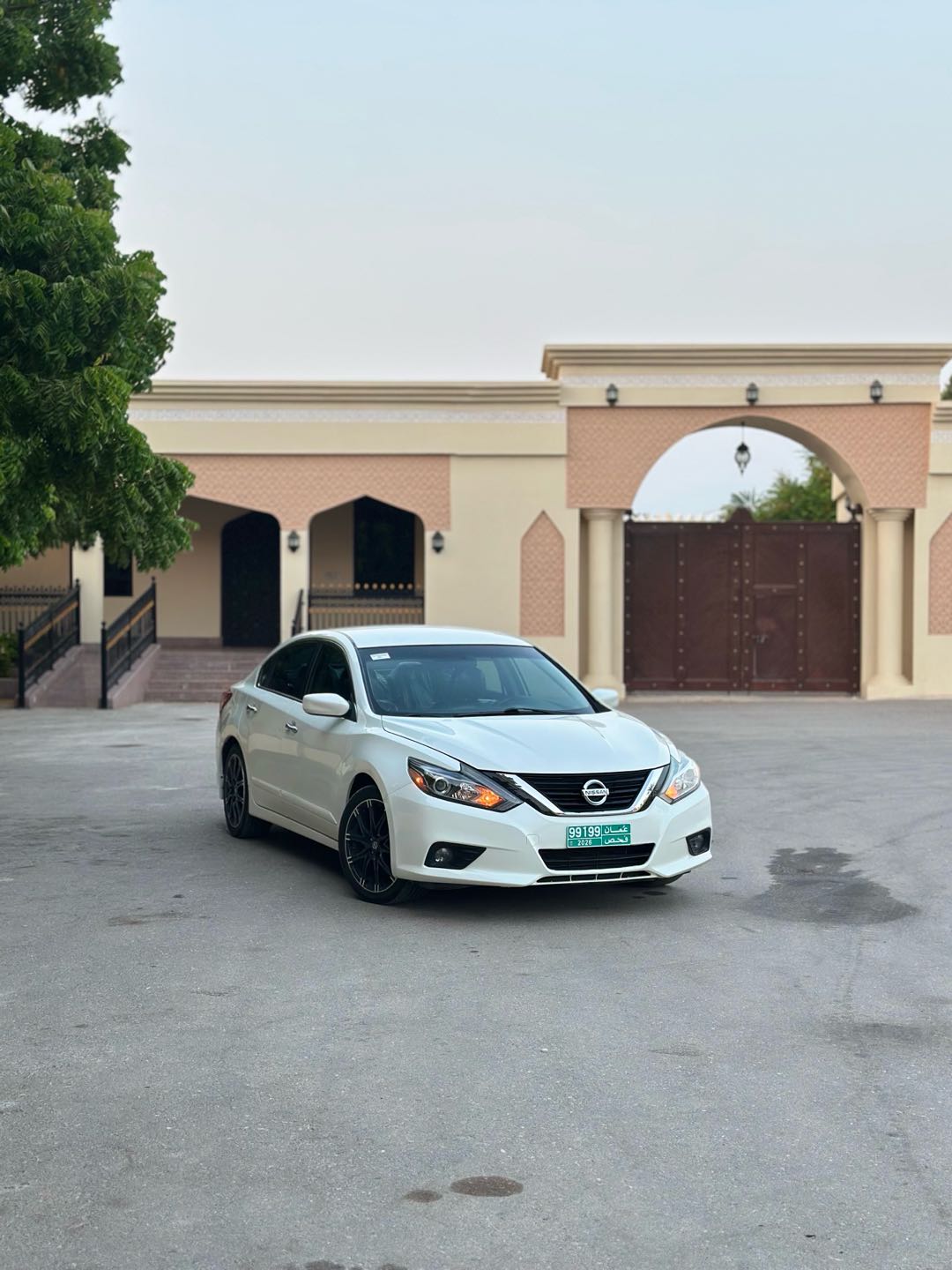 Car Image 2018 NISSAN ALTIMA SR