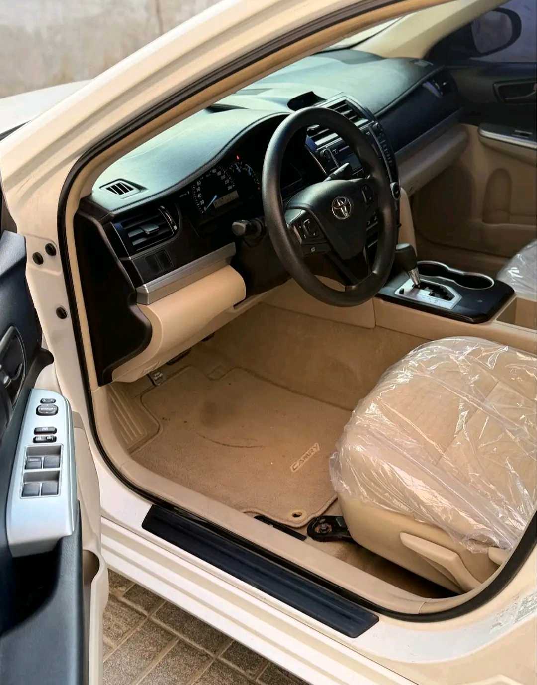 Car Image 2016 TOYOTA CAMRY GL