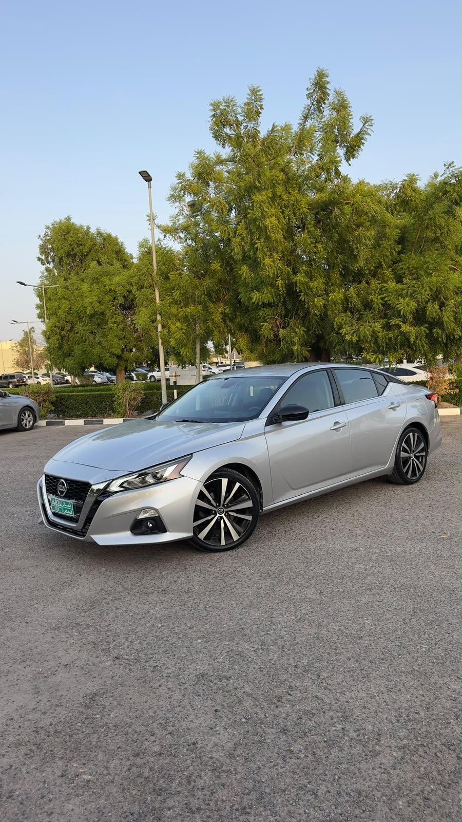 Car Image 2019 NISSAN ALTIMA SR