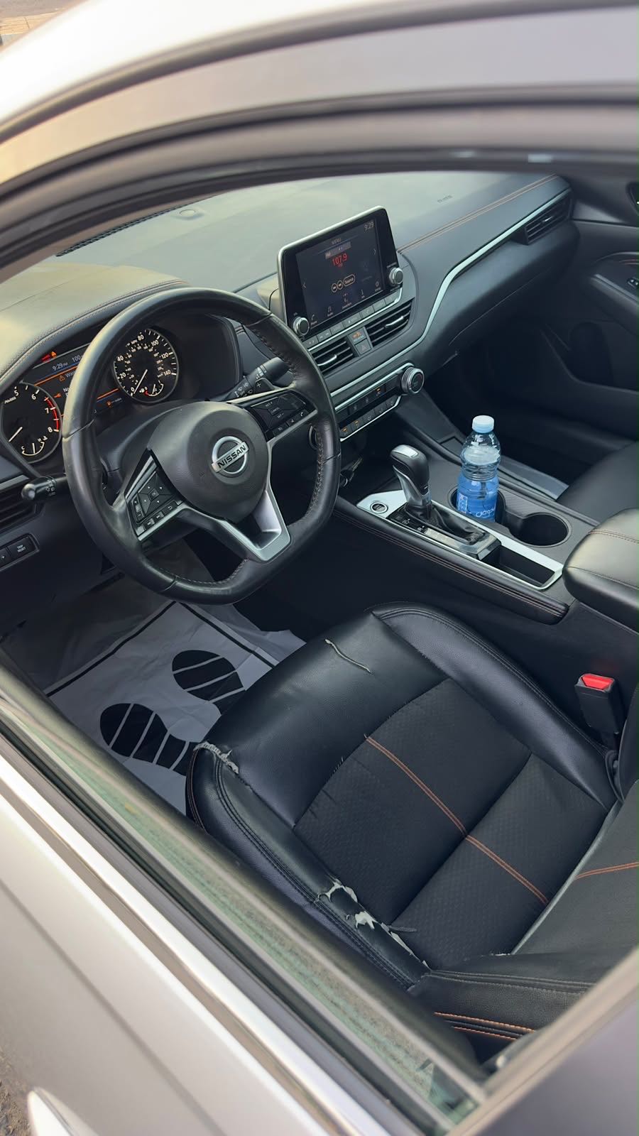 Car Image 2019 NISSAN ALTIMA SR