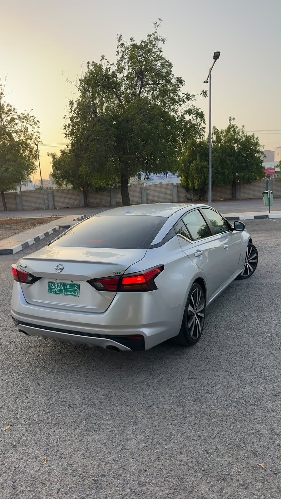 Car Image 2019 NISSAN ALTIMA SR