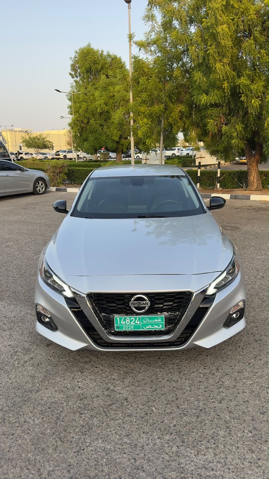 Car Image 2019 NISSAN ALTIMA SR