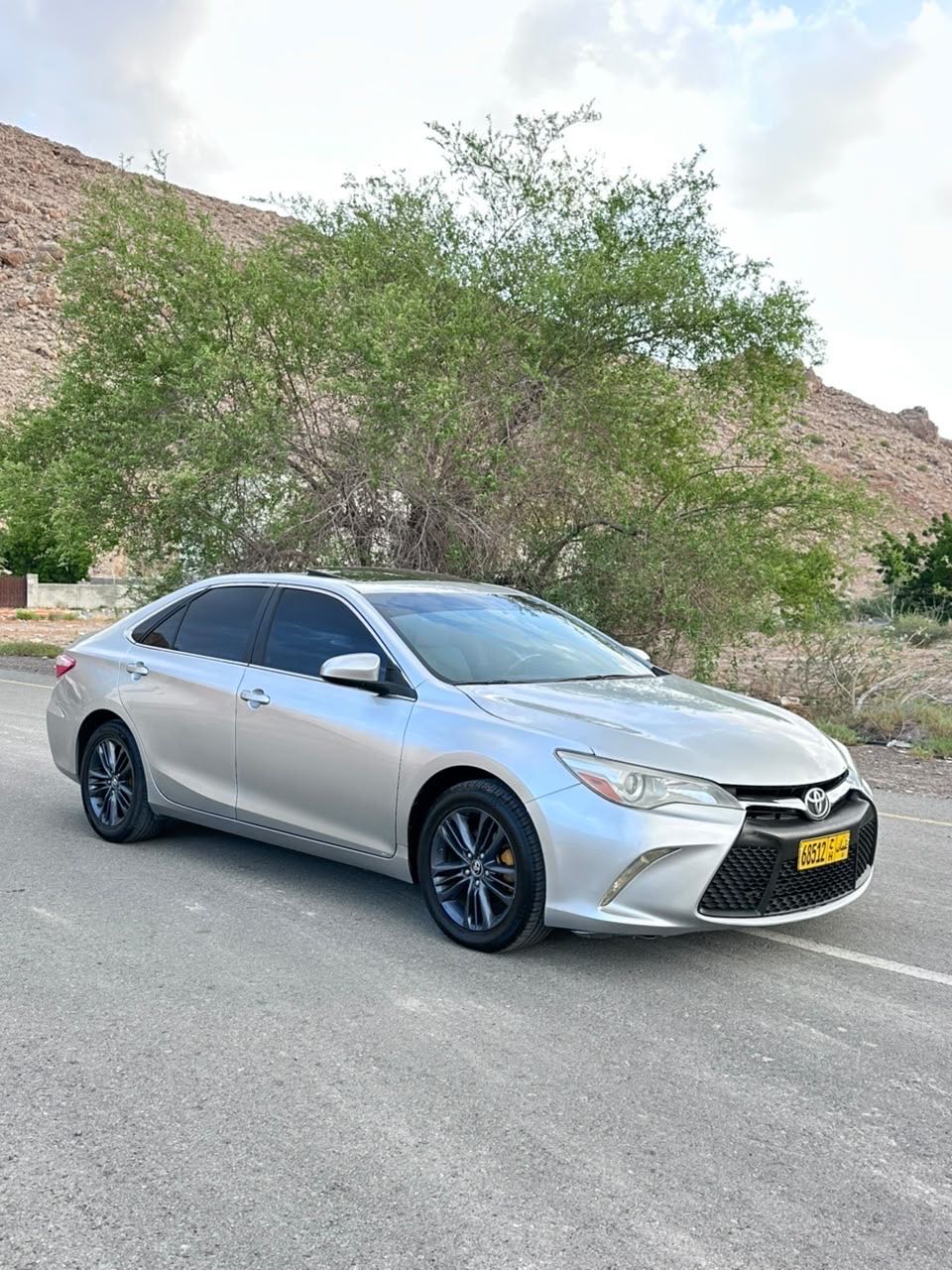 Car Image 2017 TOYOTA CAMRY SE