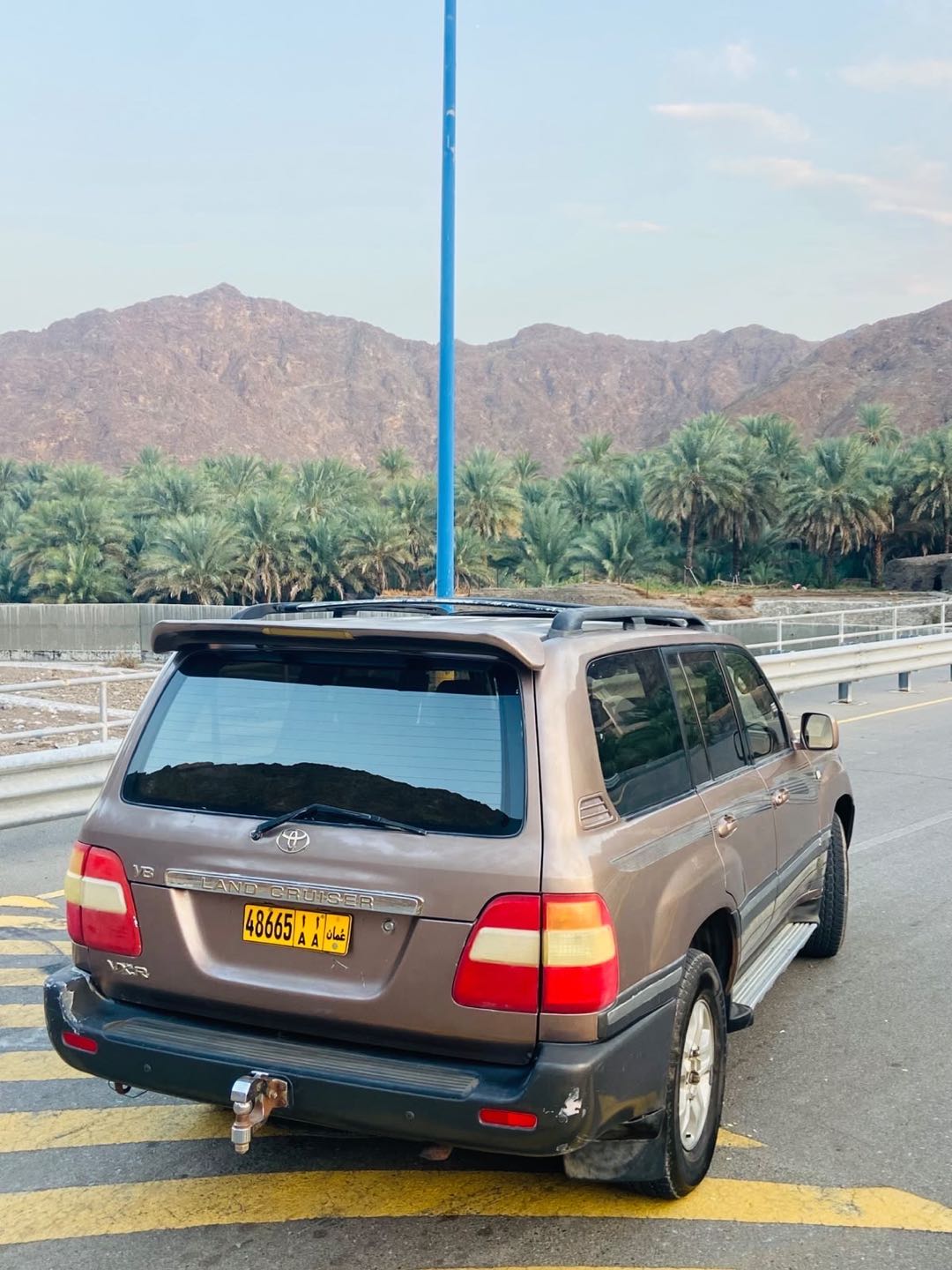 Car Image 1999 TOYOTA LAND CRUISER 