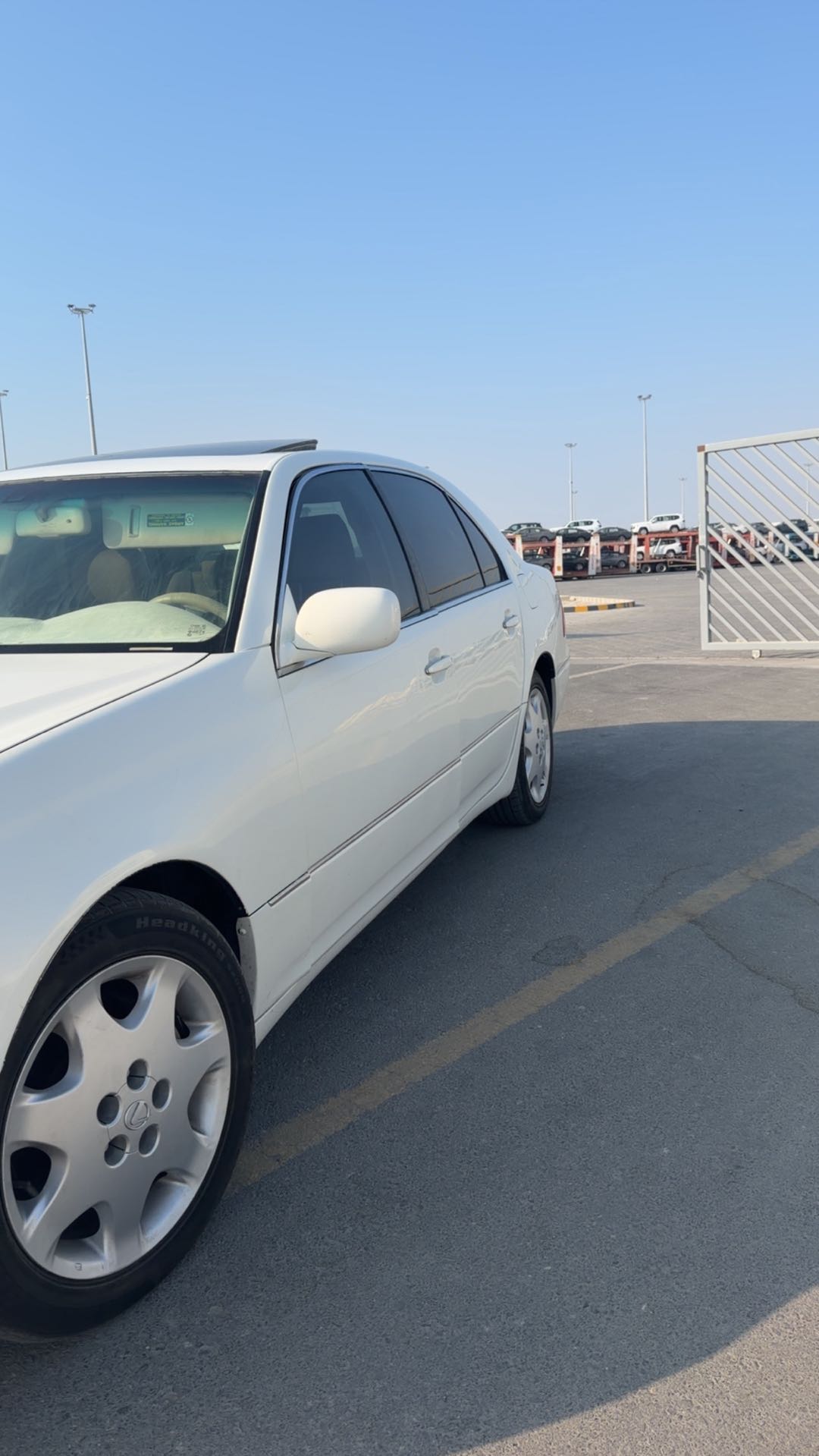 Car Image 2002 LEXUS LS 430 3/4 Ultra
