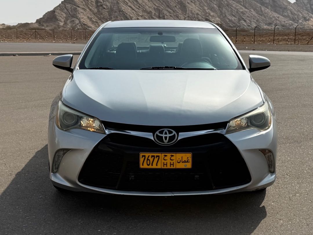 Car Image 2017 TOYOTA CAMRY SE
