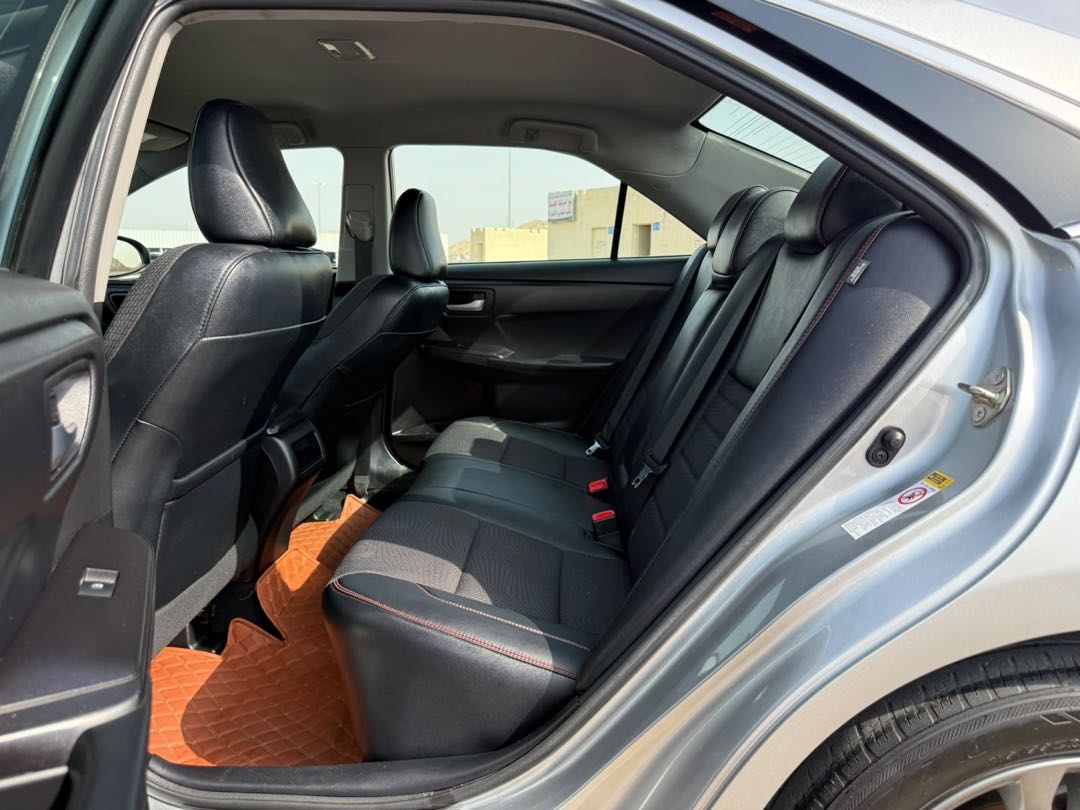 Car Image 2017 TOYOTA CAMRY SE