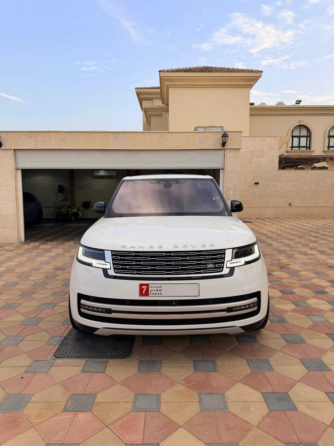 Car Image 2023 LAND ROVER VOGUE 