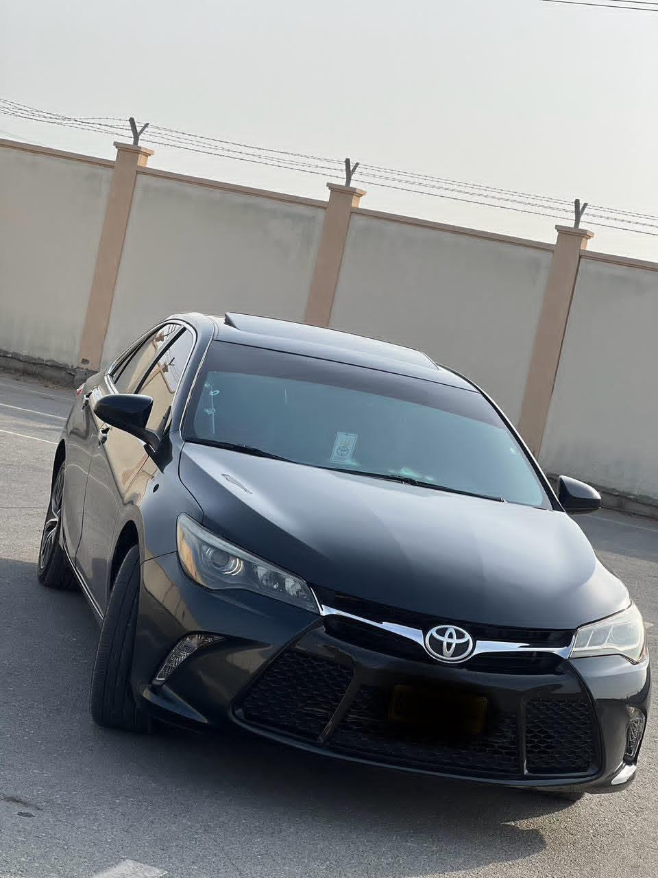 Car Image 2016 TOYOTA CAMRY XSE