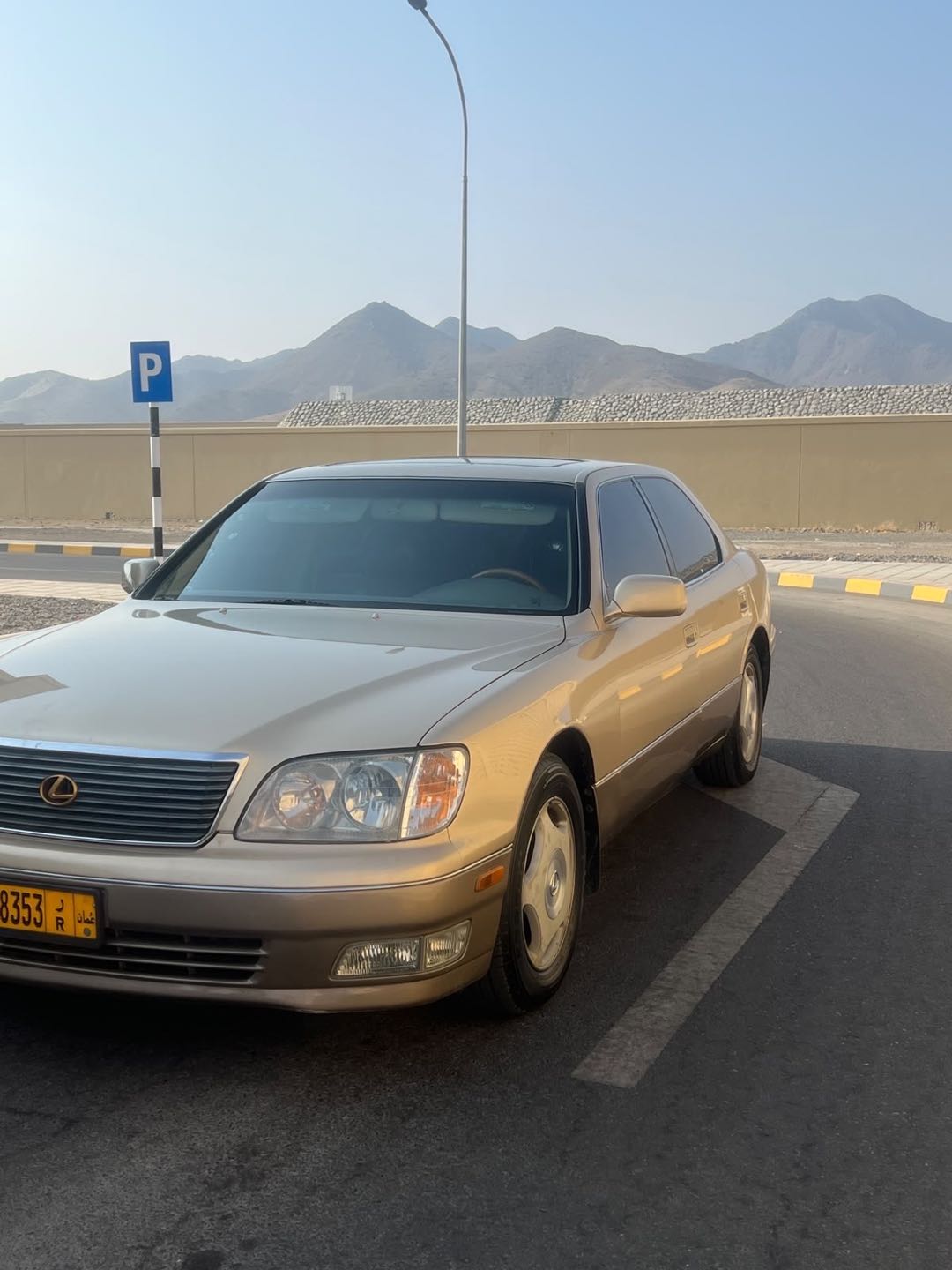 Car Image 1998 LEXUS LS 400