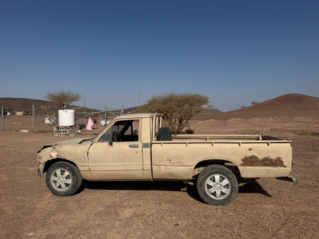 Car Image 1980 TOYOTA HILUX 