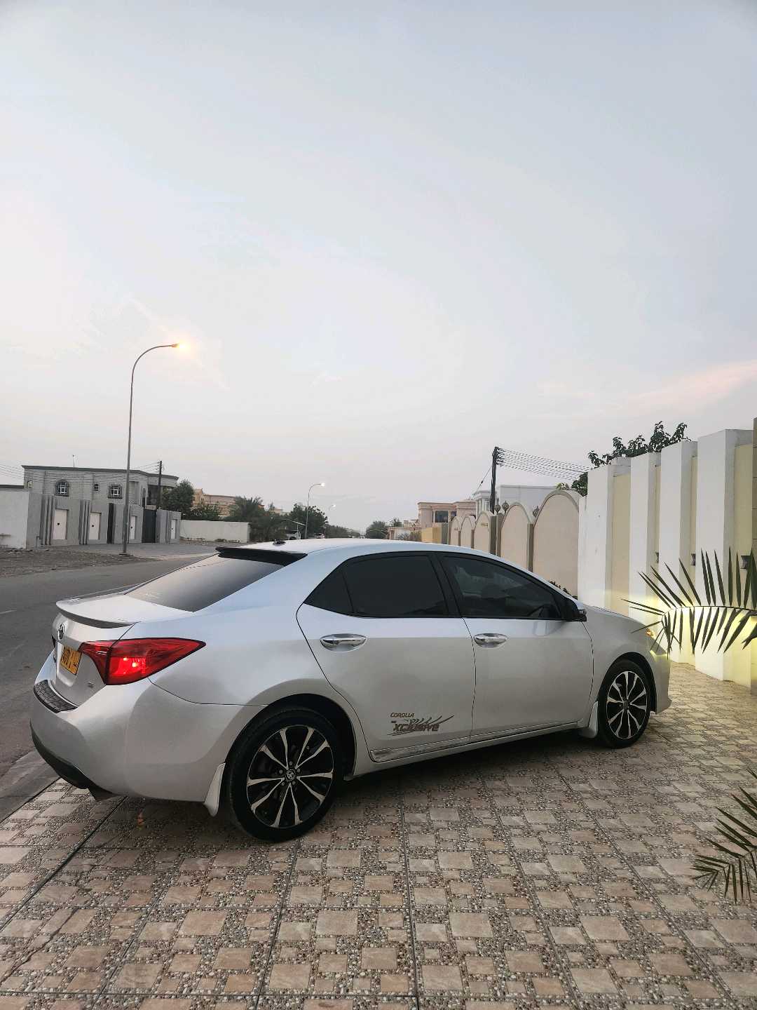 Car Image 2018 TOYOTA COROLLA SE