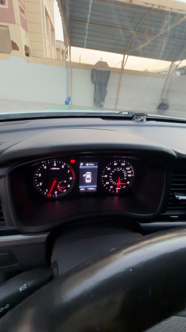 Car Image 2018 HYUNDAI SONATA SPORT