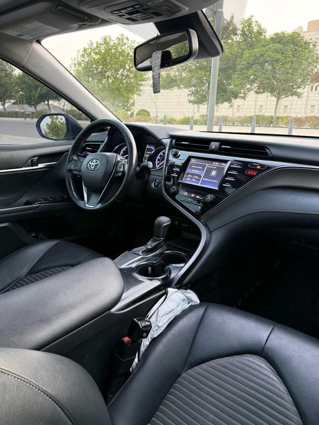 Car Image 2019 TOYOTA CAMRY SE