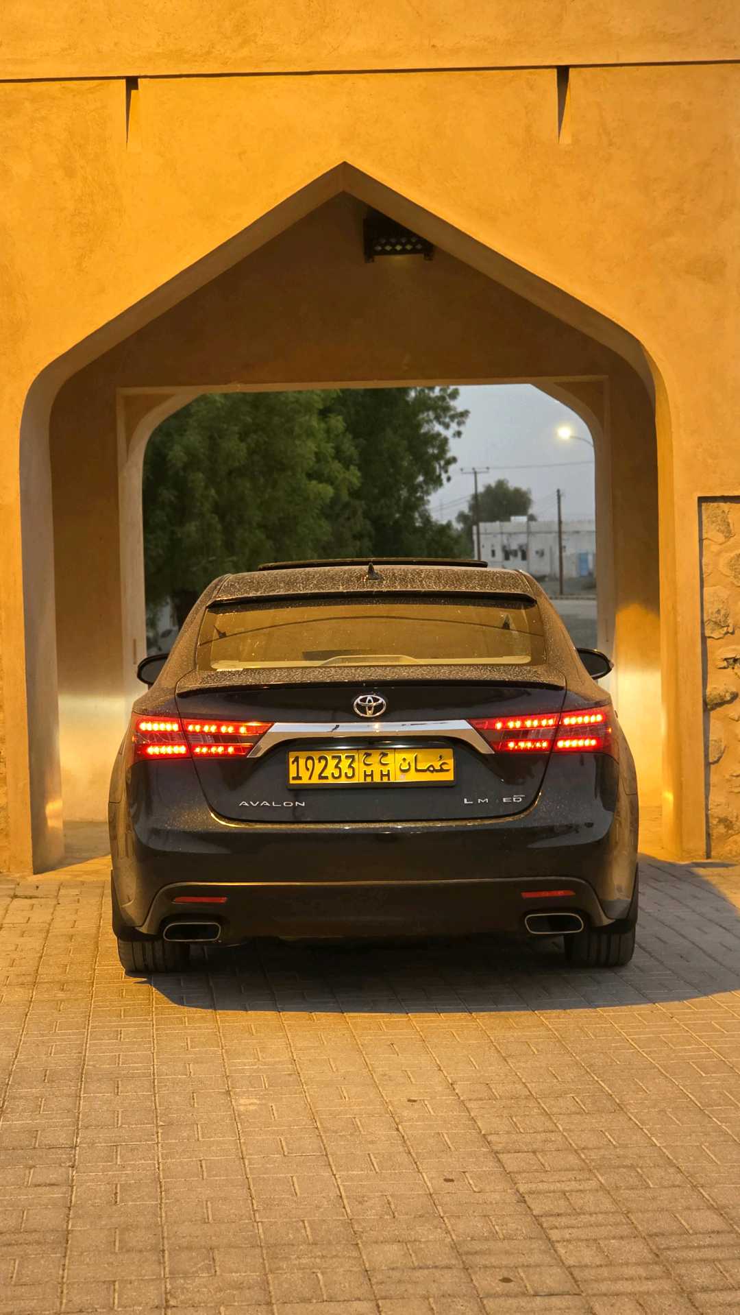 Car Image 2015 TOYOTA AVALON LIMITED