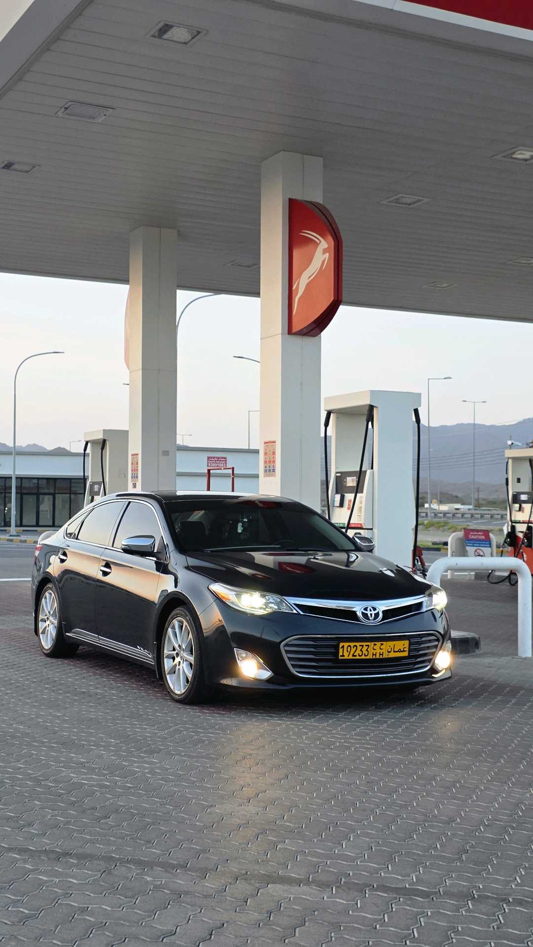Car Image 2015 TOYOTA AVALON LIMITED