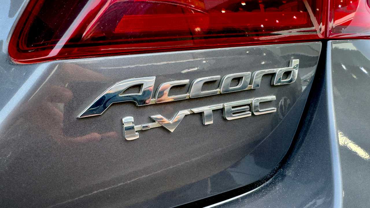 Car Image 2017 HONDA ACCORD EXL