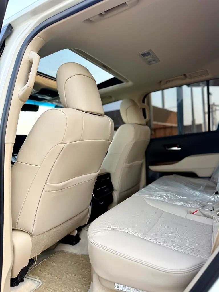 Car Image 2026 TOYOTA LAND CRUISER GX.R